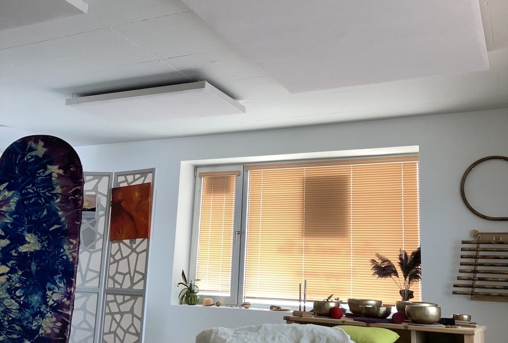 Traitement acoustique pour un cabinet de massage et de voyages sonores à Ayent